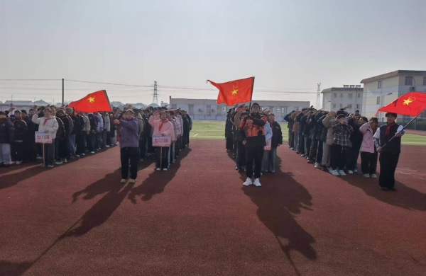 与祖国同频，绘青春五年